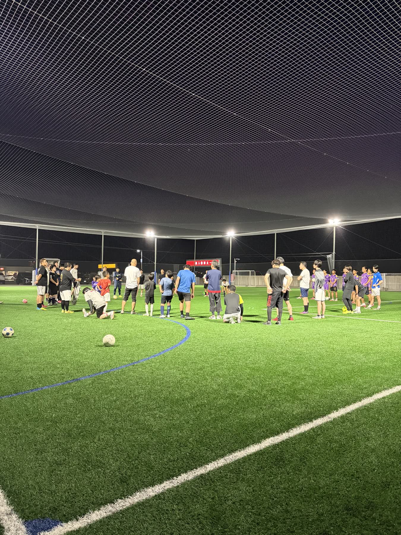 LECT FOOTBALL PARKに集まった第2回LECT NIGHT FUTSALの参加者